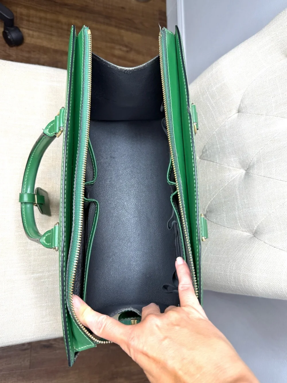 Authentic Louis Vuitton Riviera tote bag green Epi leather M48184 LV